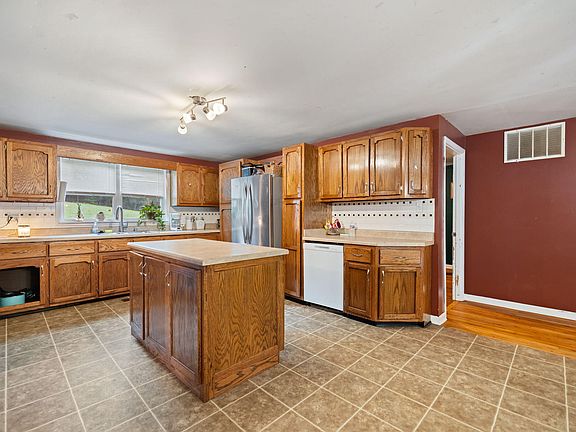 8th image of 1435 Clover Bottom Creek Rd