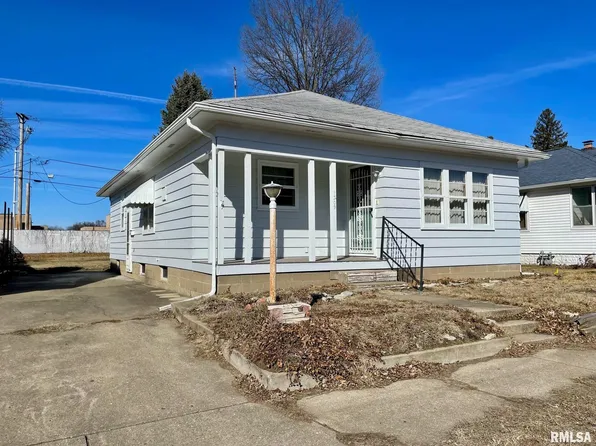 1309 Center St, Pekin, IL 61554