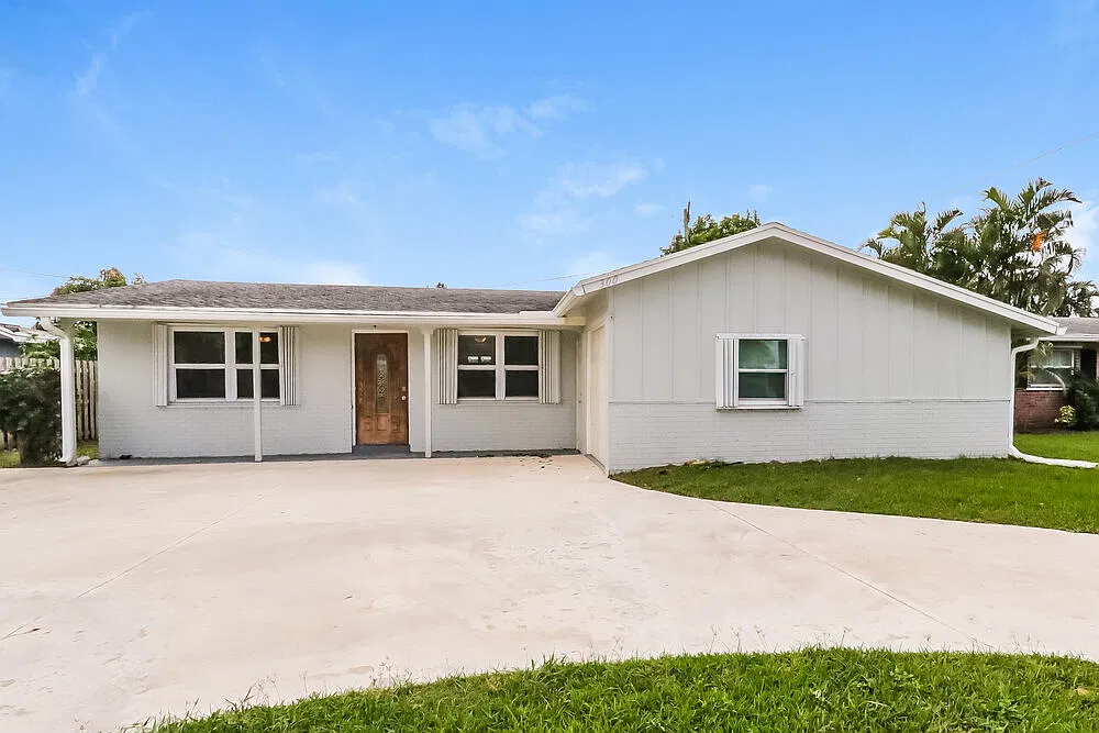 3 bed, 2.0 bath, 1508 sqft, $4,190 — Photo 1