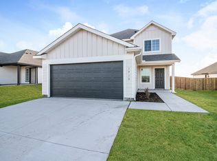 1910 Crimson Lake Blvd, El Reno, OK 73036