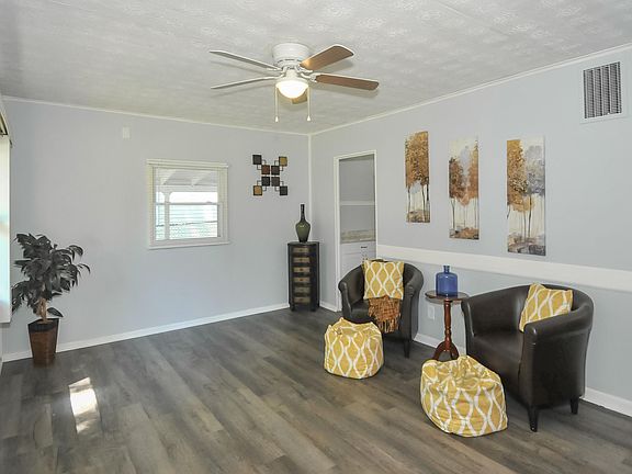 5th image of 122 Alpha Ave