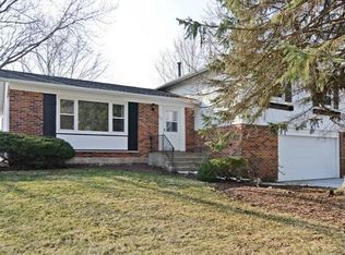 725 Huntington Ct, Algonquin, IL
