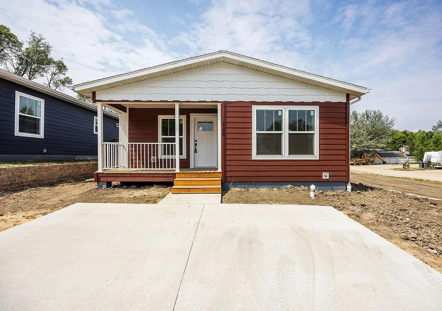 Single Family House — Photo 1