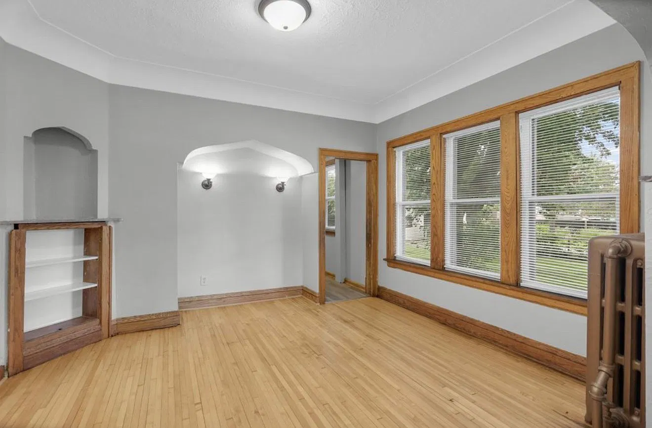 4 bed, 2537 sqft, $2,750 — Photo 3