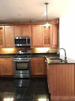 Rented by Eva M. Daniels Realty | media 2