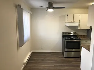 4001 Enemark Cres — Photo 32