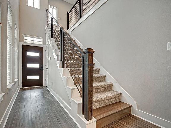 5th image of 16530 Oasis Meadow Ln