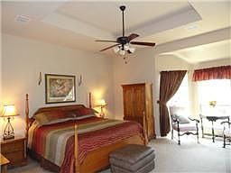 3rd image of 5620 English Oak Dr