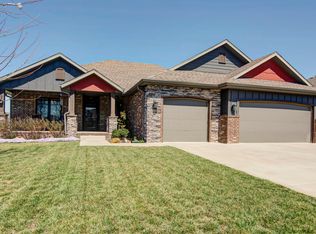 921 E Thorndale Drive, Nixa, MO 65714