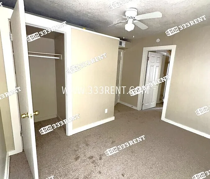 8916 Oak St — Photo 10