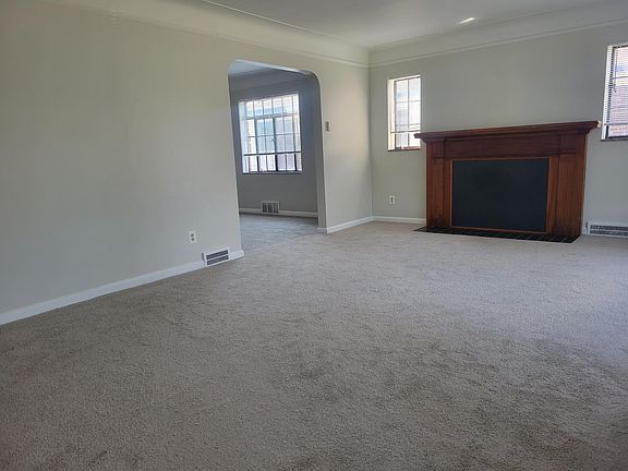4th image of 13012 Chandler Park Dr