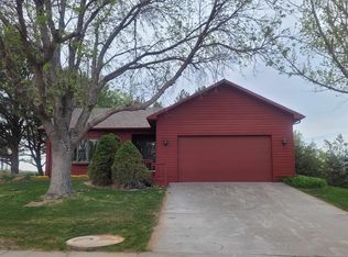 1302 6th St, Chappell, NE 69129