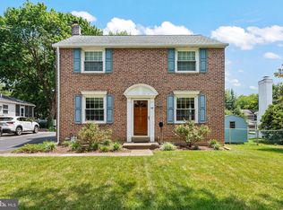 59 Indian Rock Dr, Springfield, PA 19064