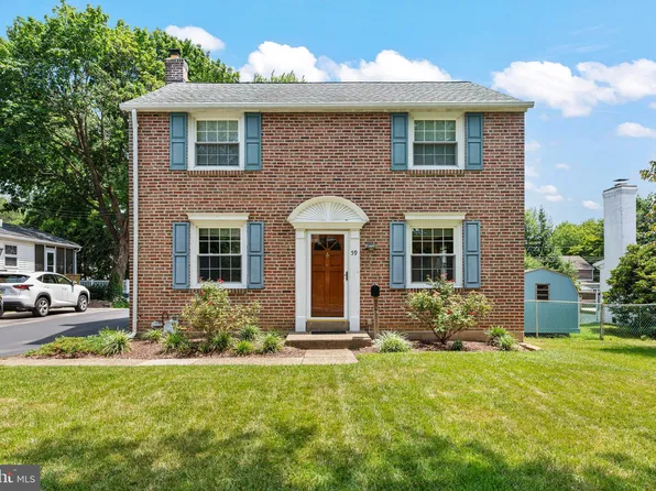 59 Indian Rock Dr, Springfield, PA 19064