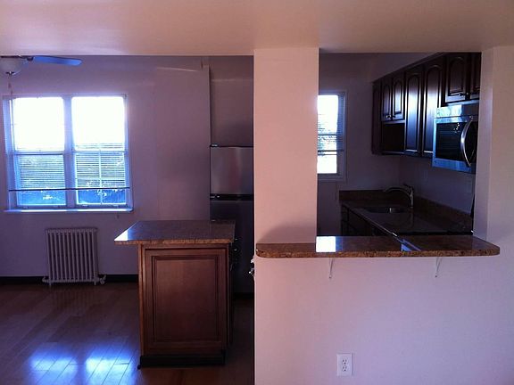 3rd image of 1425 N Nash St APT 12