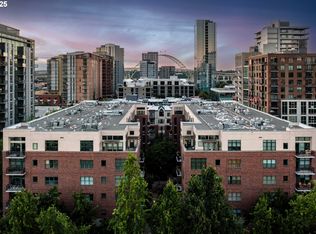 820 NW 12th Ave APT 110, Portland, OR 97209