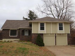 8333 Harvard Ave, Raytown, MO 64138