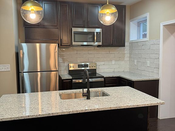 4th image of 3904 Greenspring Ave