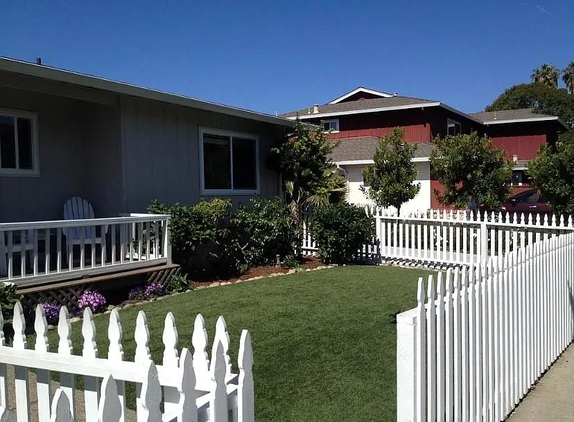620 Fox Ct E — Photo 3