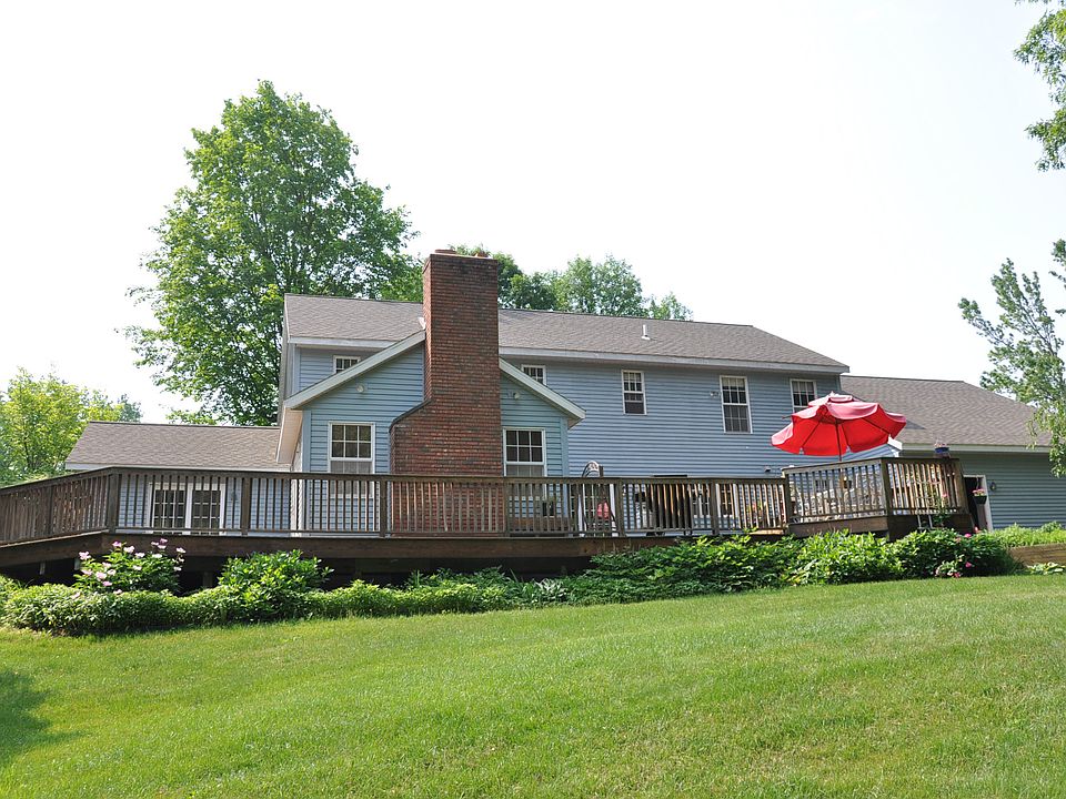2nd image of 1071 Valerie Dr