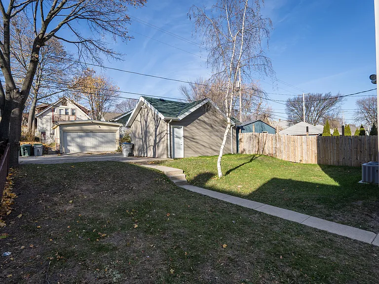 2127 N Hi Mount Blvd #UPPER — Photo 17