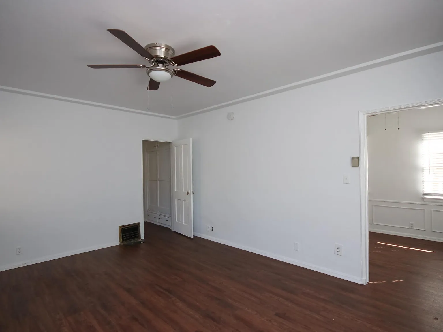 1 bed, $2,345 — Photo 4