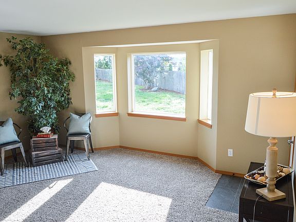 4th image of 7216 191st Street Ct E
