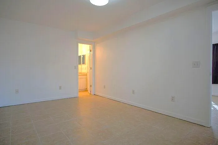308 Australian Way #B — Photo 10