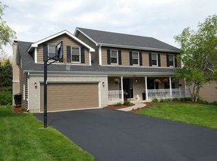 923 Jennifer Dr, Batavia, IL 60510
