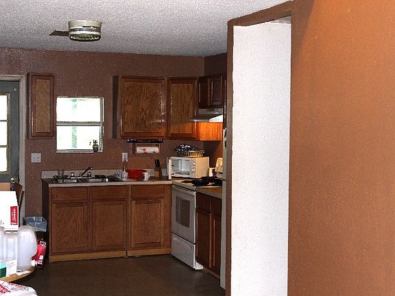 5th image of 517 Harvey St