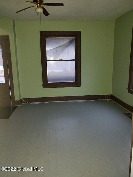 5th image of 80 Helwig Street