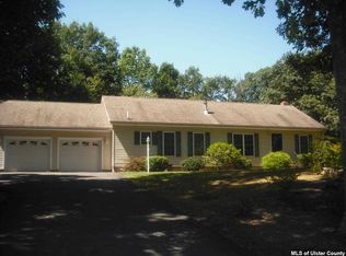 2 Lauretta Dr, Lloyd, NY 12528