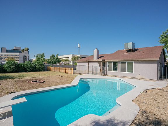 5th image of 5445 W Voltaire Dr