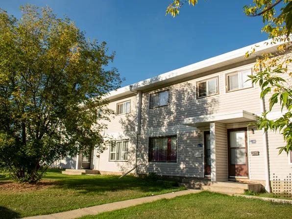 10423 132nd Ave NW, Edmonton, AB T5E 0Y8