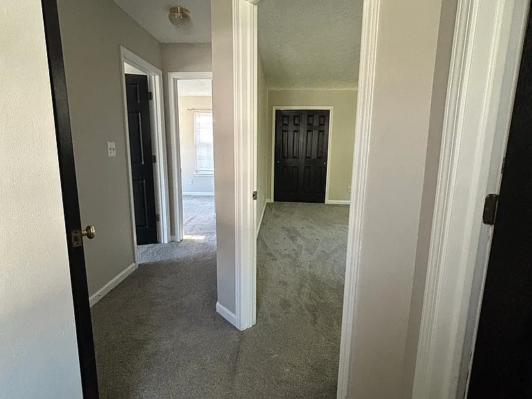 6211 Heisley Ave — Photo 5
