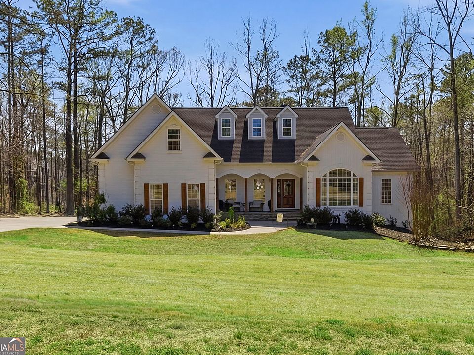 1st image of 150 Longwood Ln