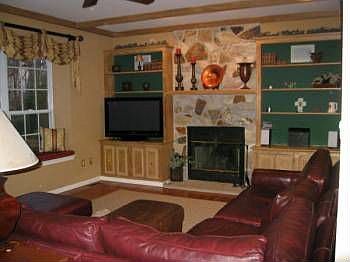 2nd image of 92 Jonquil Dr