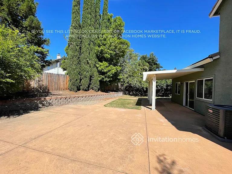 472 Woodcrest Dr — Photo 16