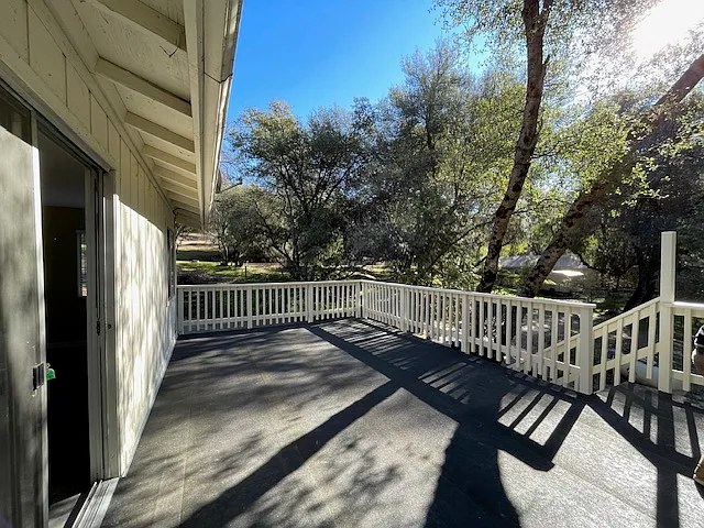 40126 Alerna Way photo 1