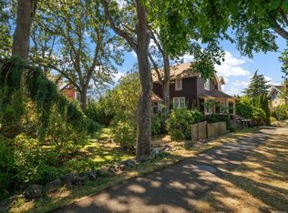 1353 Craigdarroch Rd, Victoria, BC V8S2A6