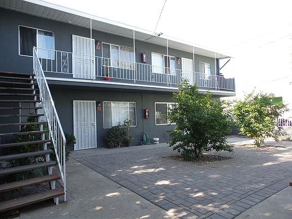 2nd image of 2531 C St APT 4