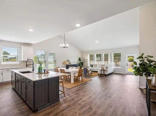 453 White Magnolia St, Moncks Corner, SC 29461