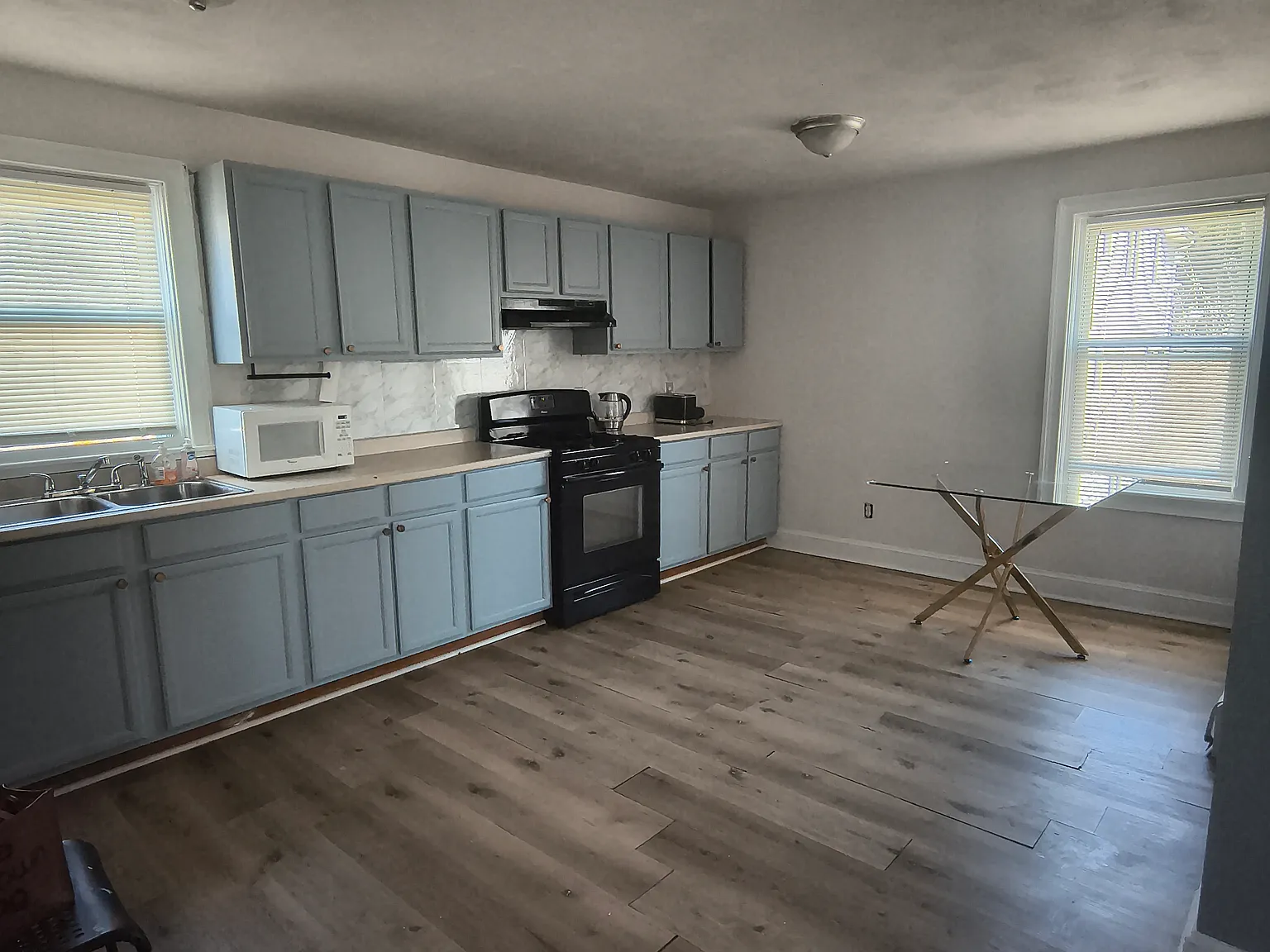 4 bed, 1026 sqft, $1,050 — Photo 1