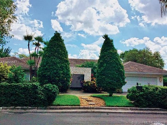 4th image of 9448 NW 54 Doral Circle Ln