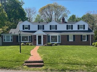 19 Blair Dr, Huntington, NY 11743