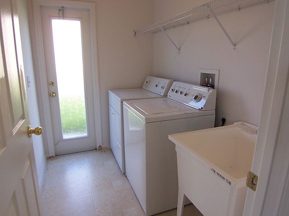 4th image of 152 Columbia Dr