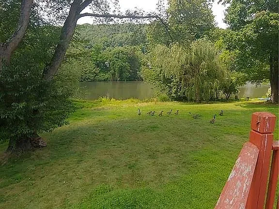 18 Merriewold Ln N #1 — Photo 2