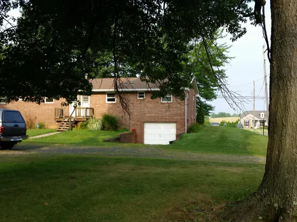 6166 Pilot Knob Ave, Louisville, OH 44641