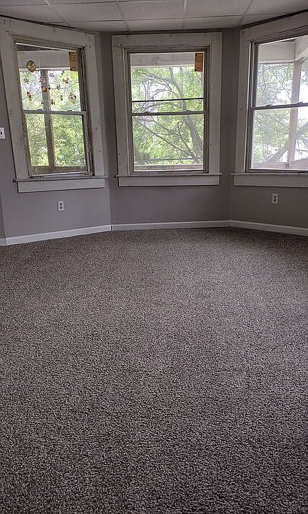 Apt 4 bedroom 