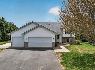 6685 404th St, North Branch, MN 55056